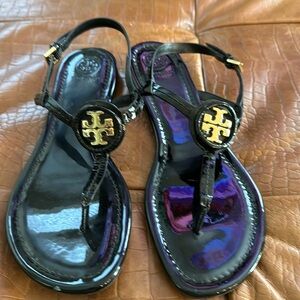 Tory Burch patent leather flip flops women’s size 10